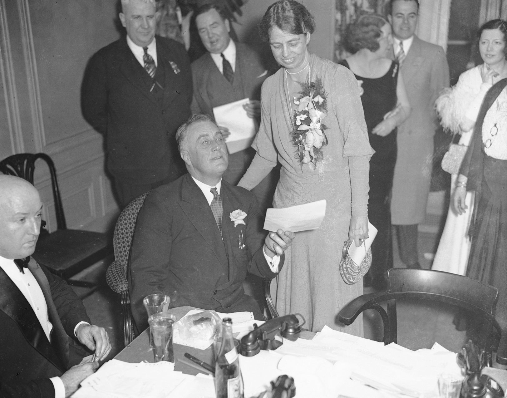 1932: FDR Wins Election